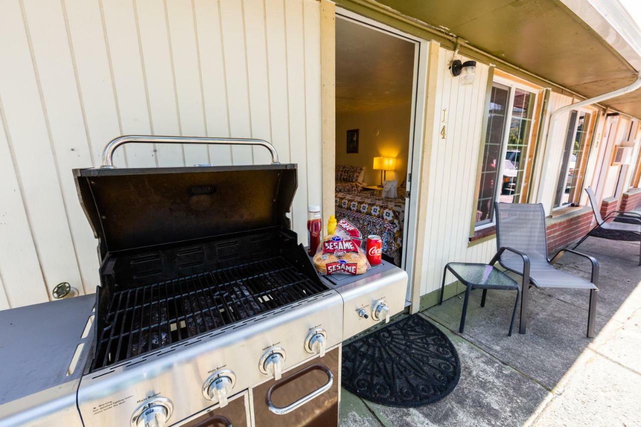 Arbor Motel 2*